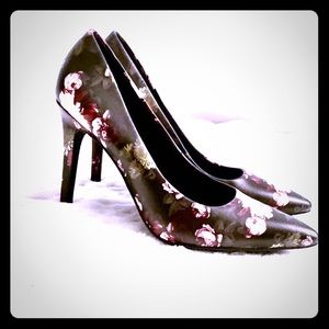 Floral high heels size 9